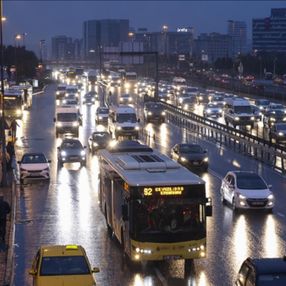 İstanbul'da trafik yoğunluğu yüzde 87'yi gördü