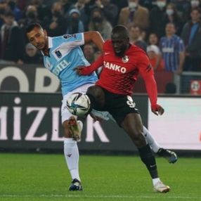 Trabzonspor - Gaziantep FK maçındaki tartışmalı anlar