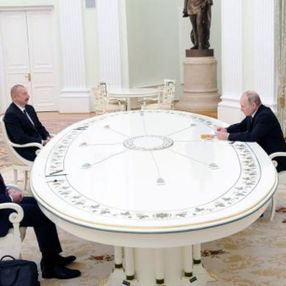 Putin, Aliyev ve Paşinyan, Soçi'de