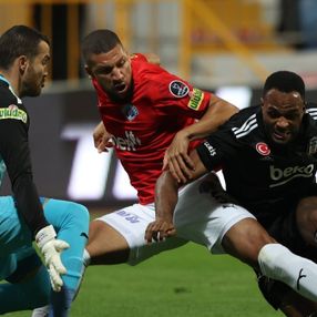 Beşiktaş, Kasımpaşa ile berabere kaldı