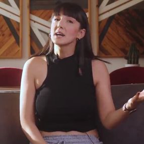 YouTuber Başak Kablan'ın tepki çeken 'başörtüsü' videosu
