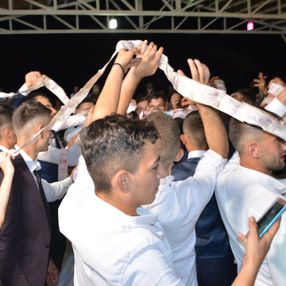 Kastamonu’da, düğünde 75 metre uzunluğunda para takıldı