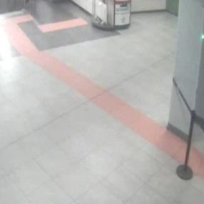 Kadıköy metrosundaki bıçaklı saldırganın yeni görüntüleri ortaya çıktı