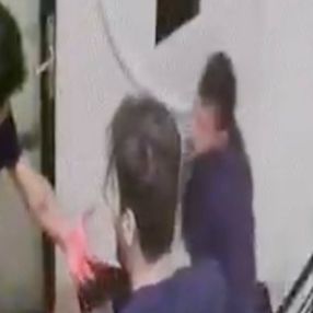 Beyoğlu'nda otelde misafir ettiği şahıs tarafından bıçaklandı