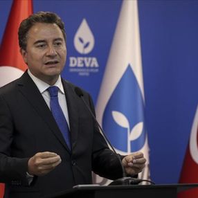 Ali Babacan’dan Abdullah Gül açıklaması: Aktif siyaseti bıraktı