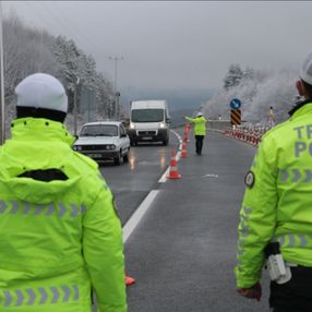 EGM Trafik Başkanlığı, trafikte uyulması gereken 10 kuralı anlattı