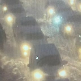 Beylikdüzü'nde kar hayatı durma noktasına getirdi
