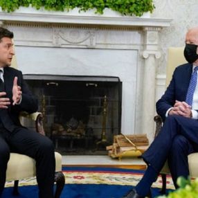 Biden ve Zelenskiy telefon görüşmesi gerçekleştirdi