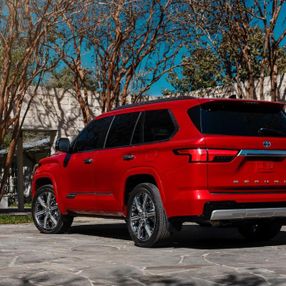 Toyota'dan büyük SUV: 2022 Sequoia tanıtıldı