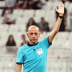 İsviçre'den Cüneyt Çakır'a tarihi teklif