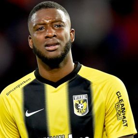 Beşiktaş'ta hedef Bazoer ve Barath