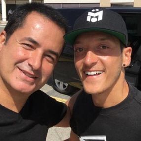 Acun Ilıcalı'dan Mesut Özil ve Ryan Babel açıklaması