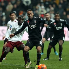 Beşiktaş, Alex Teixeira'yı yolluyor