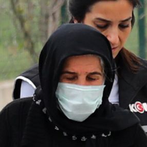Adana’daki ‘Çakarlar’ çetesinin lideri 73’lük babaanne çıktı
