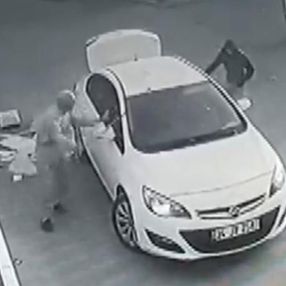 Avcılar’da markete giren hırsızlar 100 bin TL’lik soygun yaptı
