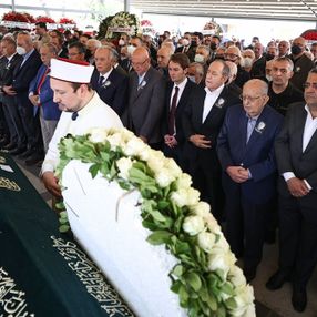 Tufan Türenç, İstanbul'da toprağa verildi
