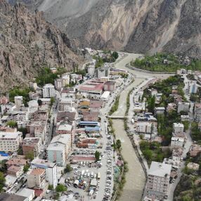 Artvin'in Yusufeli ilçesi 7'nci kez taşınıyor