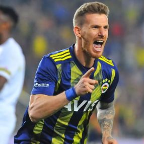Serdar Aziz, Fenerbahçe ile anlaştı