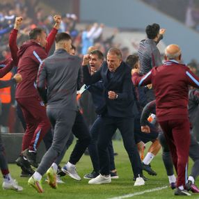 Abdullah Avcı'nın şampiyonluk sevinci