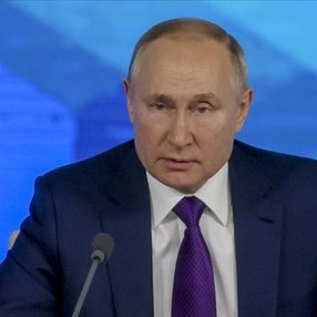 Vladimir Putin’den Ukrayna halkına Zafer Bayramı tebriği