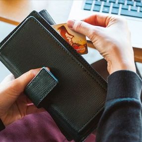 53 milyon kişinin kimlik bilgilerine ulaşan kargo çetesi çökertildi