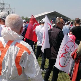 Emeklikte yaşa takılan vatandaşlar Maltepe'de miting düzenledi