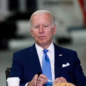 Joe Biden'a kamuoyu desteği en düşük seviyeye düştü