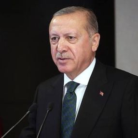 Cumhurbaşkanı Erdoğan, Anadolu Efes'i tebrik etti