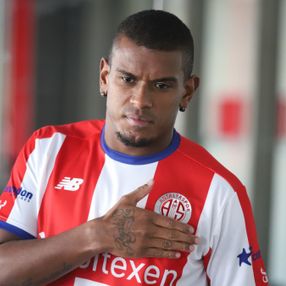 Şampiyon Trabzonspor, Fernando'nun peşinde