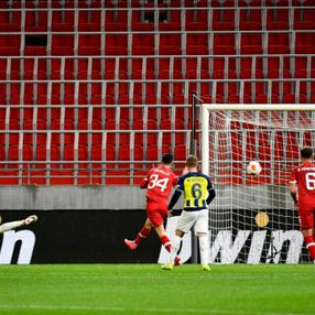 UEFA Avrupa Ligi'nde yılın golü Mergim Berisha'dan
