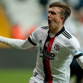 Rıdvan Yılmaz'a Eintracht Frankfurt talip oldu