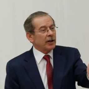 CHP'li Abdüllatif Şener Milli Uzay Programı'nı ti'ye aldı