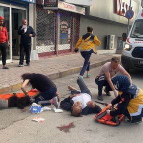 Aksaray'da eşini bıçaklayan şahıs, çocuklarını balkondan attı