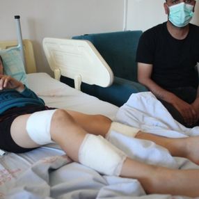 Bingöl'de 7 yaşındaki çocuk, bahçeye giren köpeklerin saldırısına uğradı