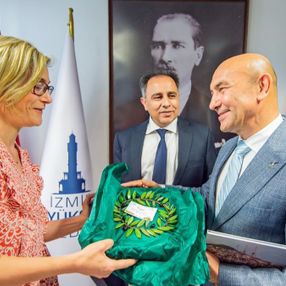 İzmir ve Midilli arası vapur seferleri başlıyor: Fiyat 50 euro