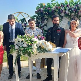 Silivri'deki çift, düğünlerine 100 motosikletlik konvoyla gitti