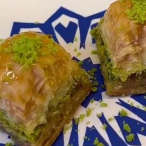 Baklavada ıspanak ve bezelye oyunu: Fıstık yerine koyulabiliyor