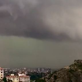 Bulutların Başkent'i kaplama anı
