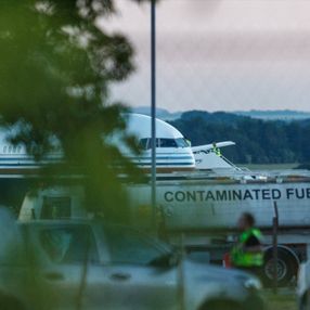 İngiltere'de sığınmacıları Ruanda'ya götürecek olan uçak durduruldu