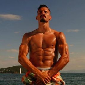 Mergim Berisha fiziğini geliştirdi
