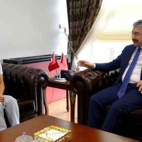 Osmaniye'de yürekleri burkmuştu: Vali Erdinç Yılmaz makamında ağırladı