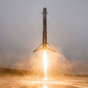 SpaceX, 36 saat içerisinde 3 roket fırlattı ve geri indirdi