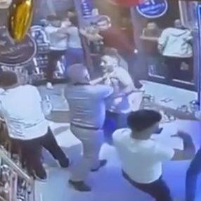 Bağcılar’da, tekel bayiinde ‘eksik para’ kavgası