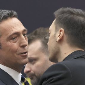 Mesut Özil, başkan Ali Koç'la görüştü