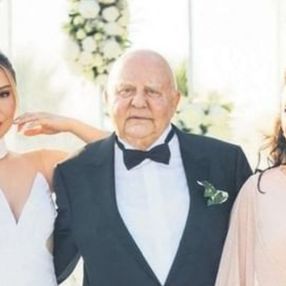 Lucien Arkas kendisinden 42 yaş küçük sevgilisiyle evlendi