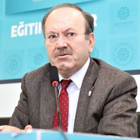 Yusuf Kaplan: Laiklerin kafası basmıyor