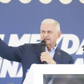 Binali Yıldırım: Bizim işimiz hizmet, gücümüz millettir