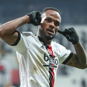 Cyle Larin, Nottingham Forest ile anlaştı