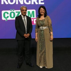 HDP'de eş başkanlığa Pervin Buldan ve Mithat Sancar seçildi