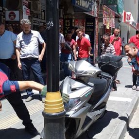 Adıyaman'da park halindeki motosikletten yılan çıktı